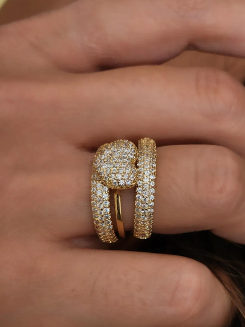 Anel Coração com Dois Aparadores Cravejado de Zircônia