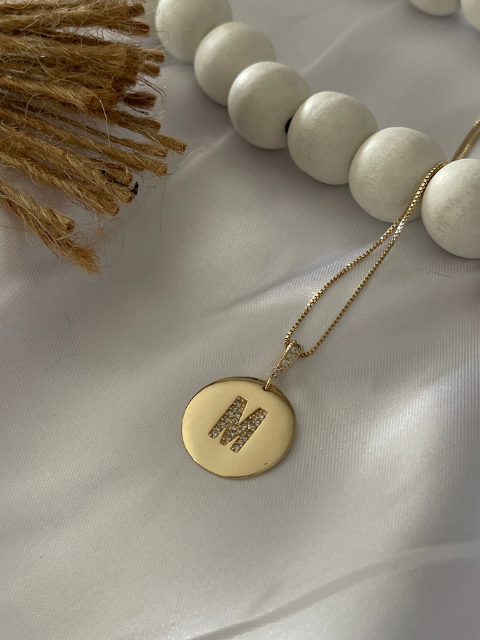 Colar Letra Medalha Ouro 18k