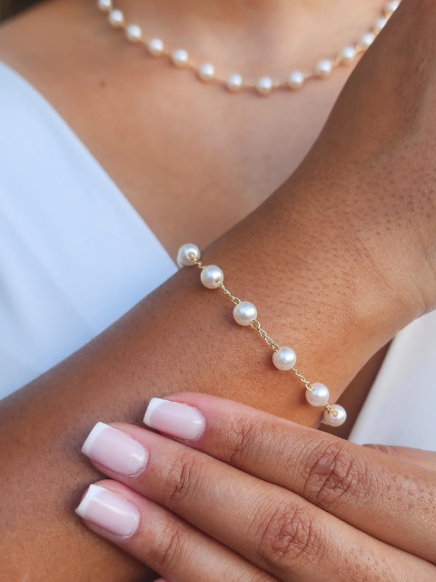 Pulseira Pérolas Delicadas
