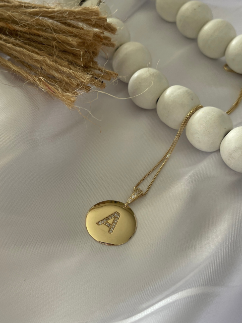 Colar Letra Medalha Ouro 18k