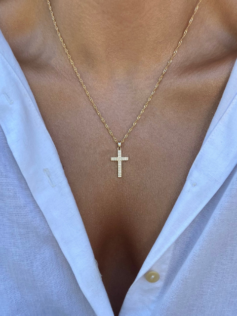 Colar Cruz Cravejada Delicada