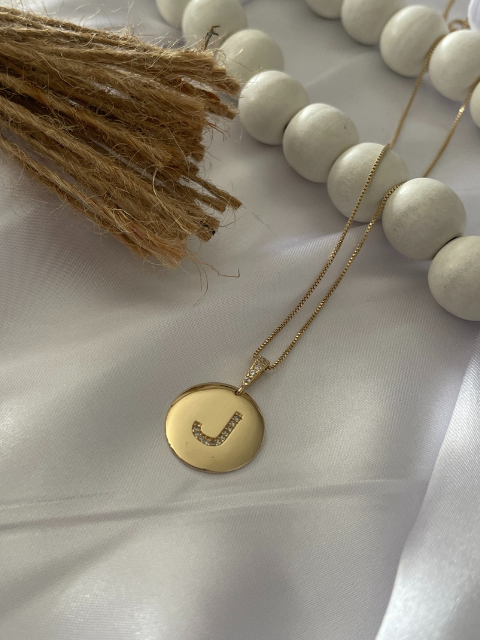 Colar Letra Medalha Ouro 18k