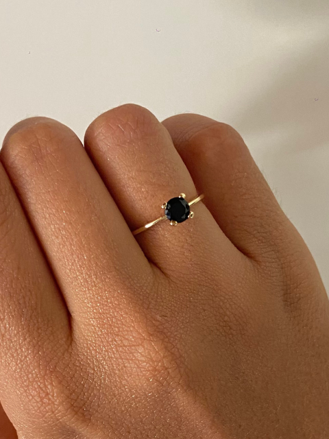 Anel Solitário Delicado Zircônia Ônix