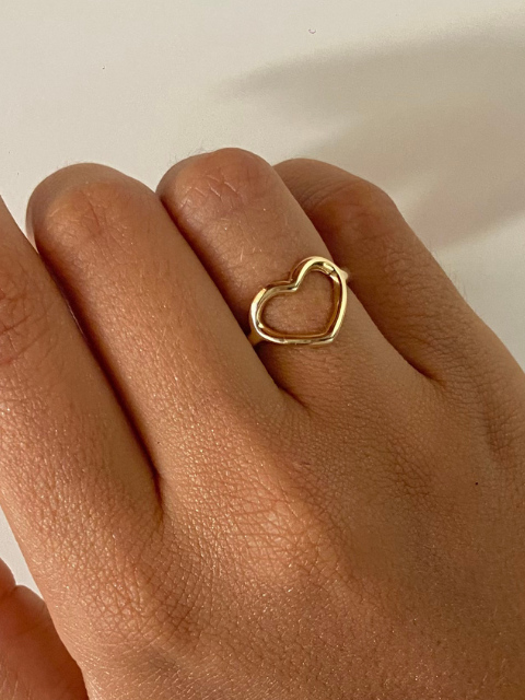 Anel Coração Vazado Liso