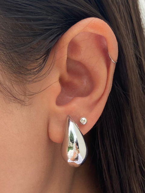 Brinco Gota D'água Liso Pequeno