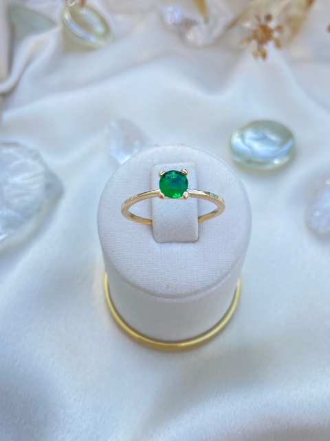 Anel Solitário Delicado Zircônia Esmeralda