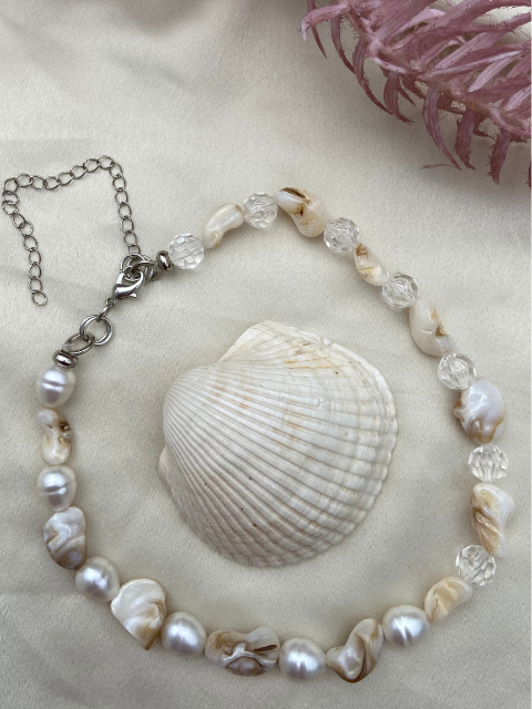 Colar Conchas e Miçangas