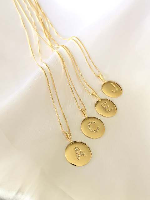 Colar Letra Medalha Ouro 18k