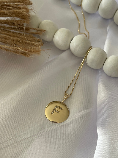 Colar Letra Medalha Ouro 18k
