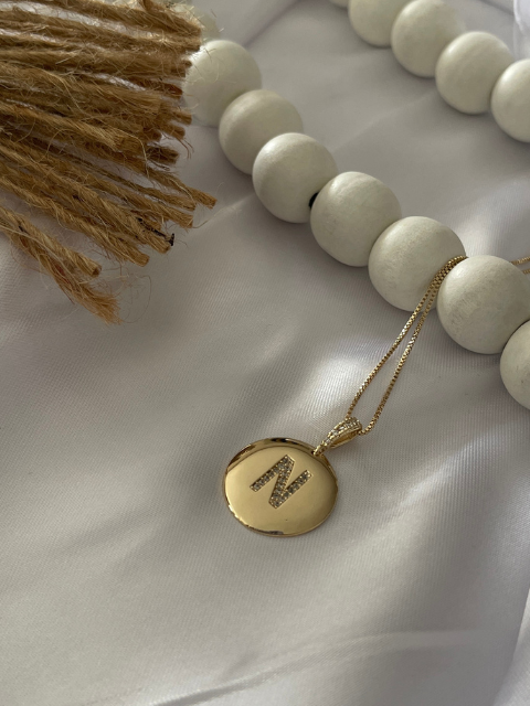 Colar Letra Medalha Ouro 18k